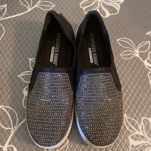 Platform sneaker comfy and slightly wear